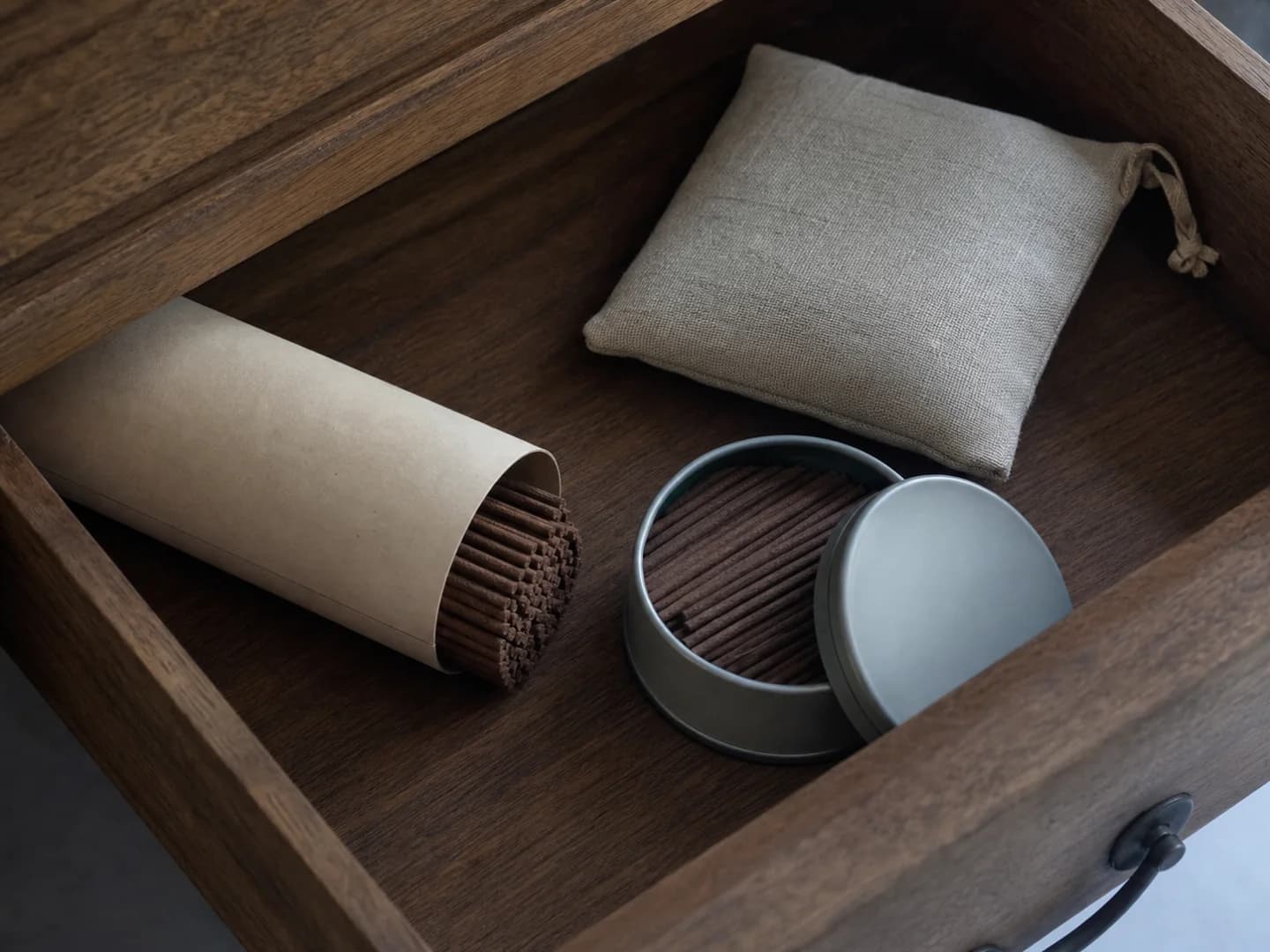 How to store incense sticks so the scent lasts longer