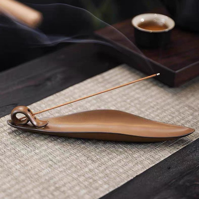 福祿雙收陶瓷線香座，茶席使用圖
